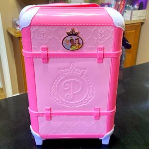 Disney Princess pretend luggage.
